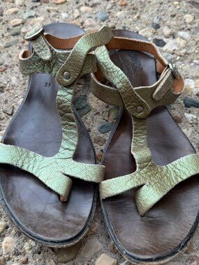 Cydwoq Vintage Green Sandals Size 39